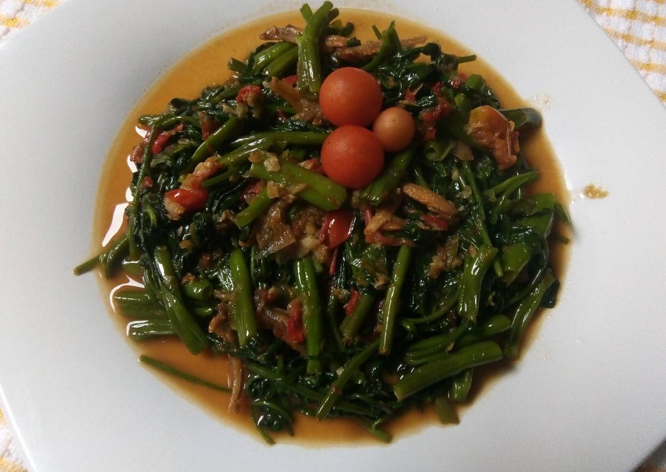 Kangkung bumbu terasi ikan teri