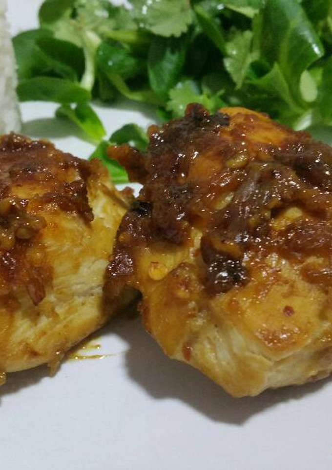 Una foto de Pollo con salsa agridulce picante