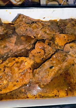 Una foto de 🍲Tapa de Nalga y chuletas de cerdo a la Olla 🙌🏻