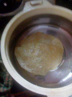 பூரி (Poori recipe in tamil) செய்முறை முக்கிய புகைப்படம்