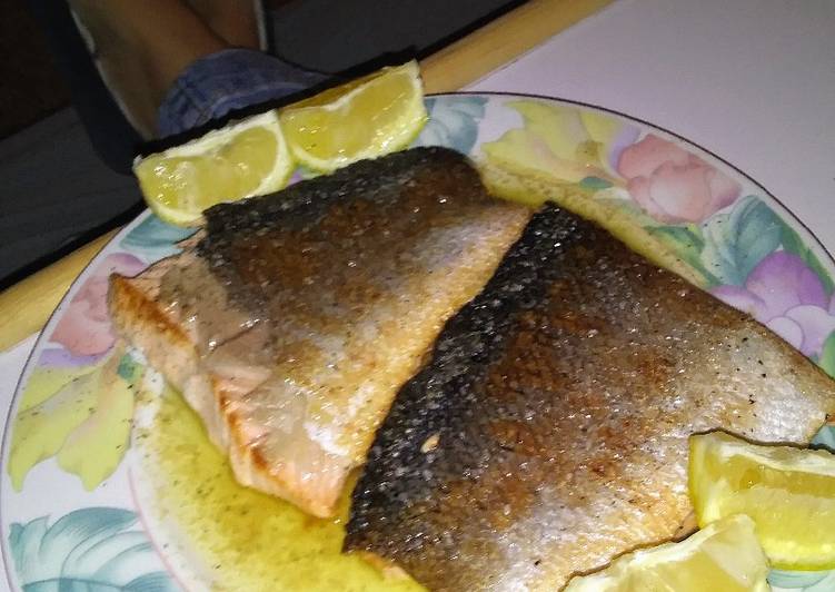 Recipe of Favorite Crispy Skin Salmon with Garlic, Lemon Butter Sauce