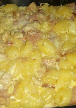 Una foto de Ñoquis con crema de jamón y queso