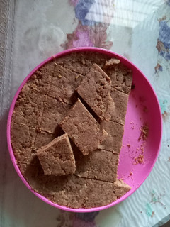 સુખડી (Sukhadi Recipe In Gujarati) રેસીપી મુખ્ય ફોટો