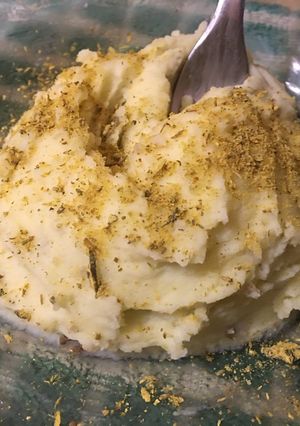 Una foto de Puré de papas rústicas con queso crema y cúrcuma