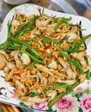 Mì xào ốc móng tay