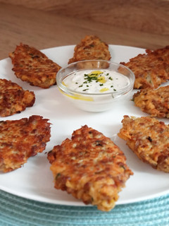 Una foto de Tortitas de repollo y carne picada