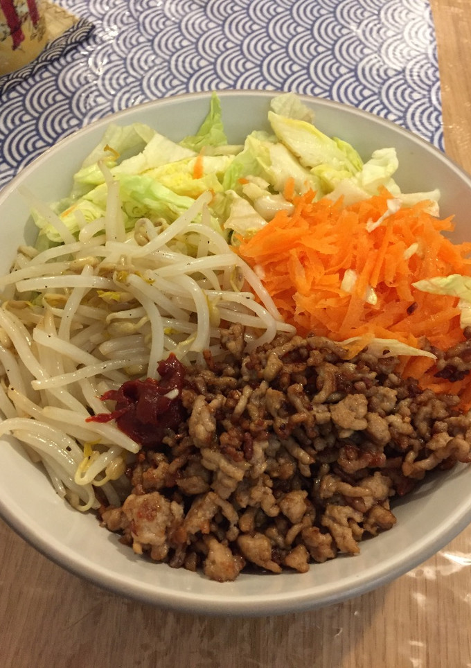 Una foto de Creo que es Bibimbap