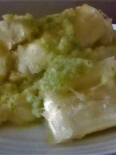 Una foto de Yuca con "Mojo al Ajo y Cebolla"😋