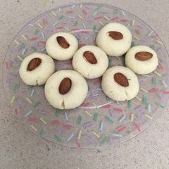 A picture of Snow Ball Cookies.