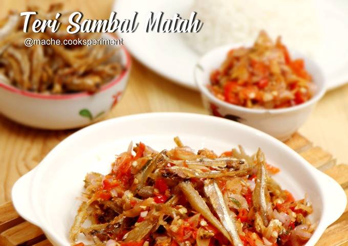Langkah Mudah untuk Menyiapkan Teri sambal Matah menu boros nasi Anti Gagal