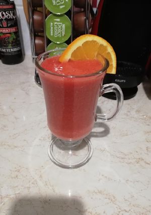 Smoothie málnás, banános, narancsos🙂! recept fotója