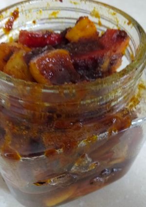 A picture of Punjabi khatta meetha mixed vegetable pickle.