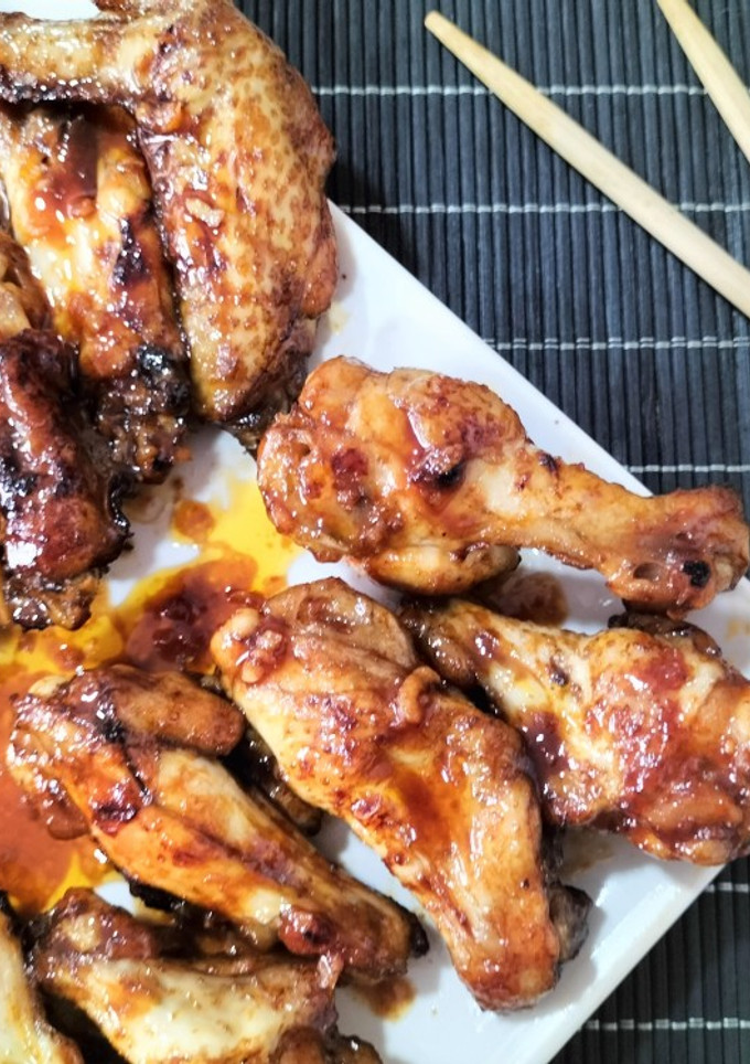 Una foto de Alitas de pollo picantes (estilo Thai)