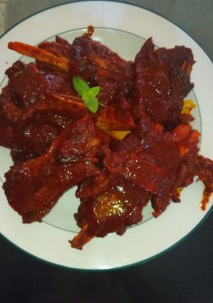 Una foto de Costillas de res jugosas