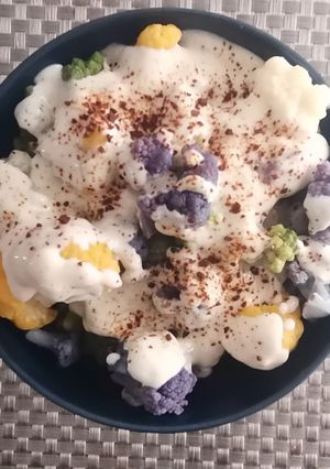 Foto di Cavolfiori con fonduta di capra al miso