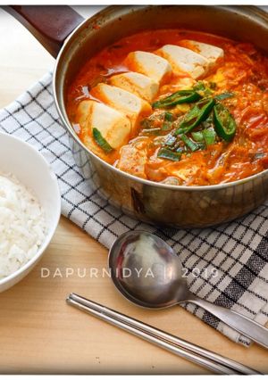 Foto resep Kimchi jjigae / sup kimchi korea