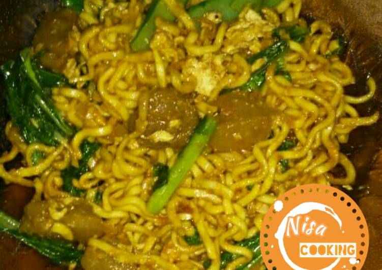 Cara Gampang Membuat 45. Mie Goreng Kuning Rumahan yang Bikin Ngiler