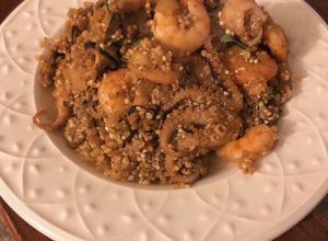 Una foto de Falso risotto de quinoa y frutos de mar