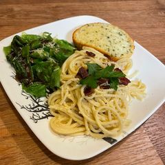 A picture of Spaghetti Carbonara.