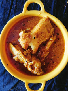 আলু দিয়ে মাছের ঝোল(Aloo diye macher jhol recipe in Bengali) রেসিপির প্রধান ছবি