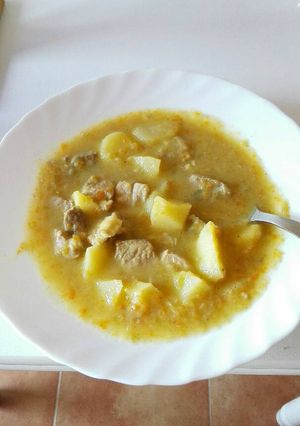Una foto de Patatas guisadas con magro de cerdo