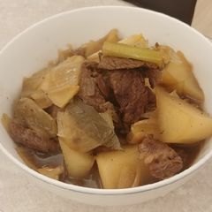 A picture of 清湯蘿蔔牛肉 (Radish Beef Broth).