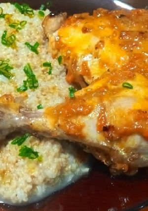Una foto de Pata muslo con trigo burgol y arroz integral