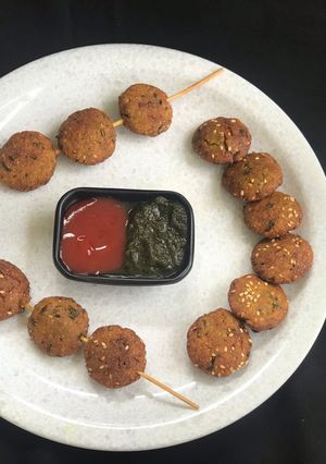 બાજરી ના વડા (Bajri Vada Recipe In Gujarati) રેસીપી મુખ્ય ફોટો