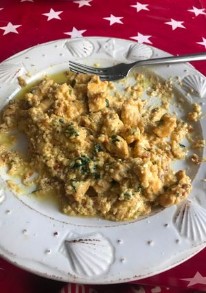 Una foto de Revuelto de pollo con mostaza y miel