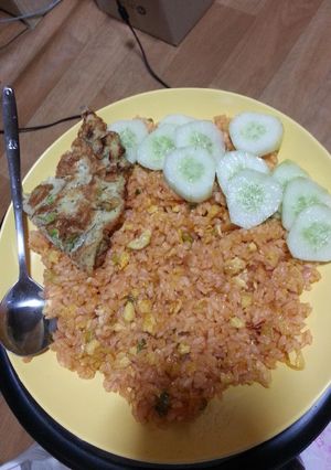 Foto resep Nasgor anak kos ala cempluk