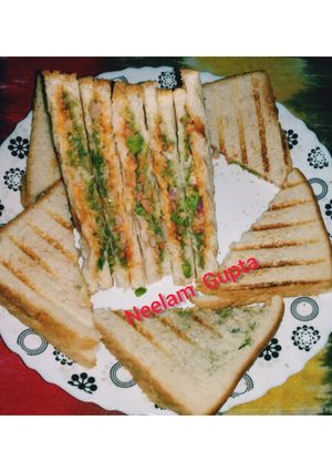A picture of Veggie healthy sandwich.
