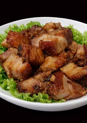 Hình của món SP.0308 - Heo Quay Cháy Tỏi Rim Xì Dầu.
