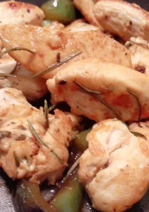 Une photo de Poulet au citron (Pollo al limon)