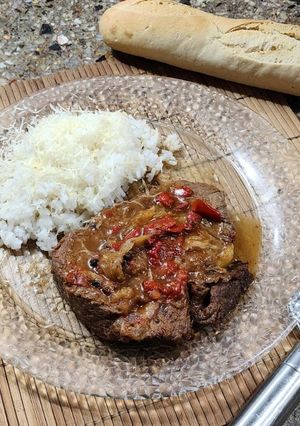 Una foto de Bifecitos de Roast beef a la criolla - A la olla. Se desarman!