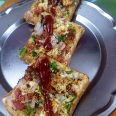 A picture of Bread pizza.