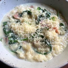 A picture of Bacon & Spinach Milk Rice Soup.