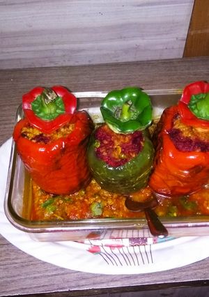 রাইস এন্ড মটন স্টাফড ক্যাপসিকাম (rice and mutton stuffed capsicum recipe in Bengali) রেসিপির প্রধান ছবি