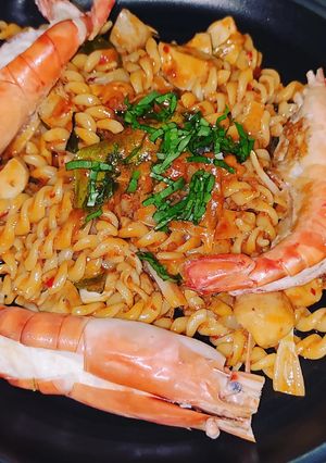 รูปของ ฟูซิลี่ (fusilli)ซอสต้มยำกุ้ง (พาสต้าเส้นเกลียว) fusilli tom yum