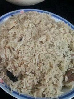 A picture of Beef pulao.
