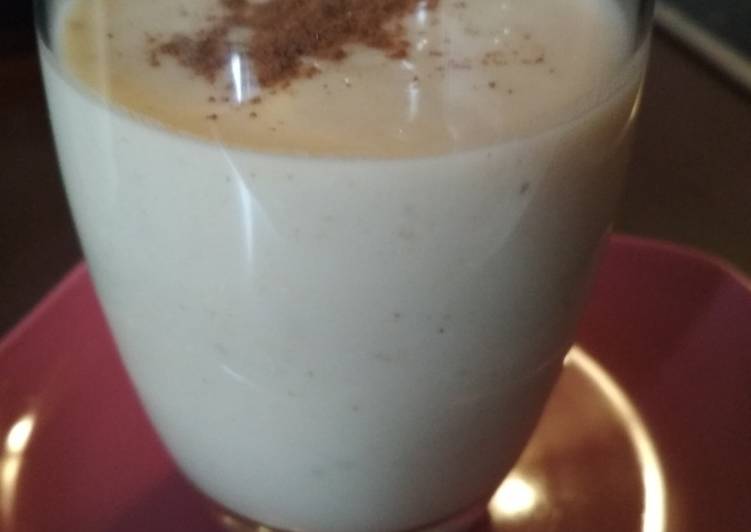 Batido de pera, plátano y yogurt