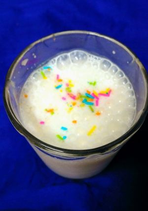 A picture of Curd and Apple  smoothie.
