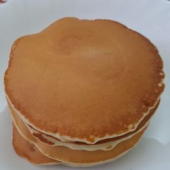 A picture of Fluffy pancakes.