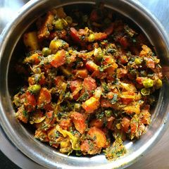 A picture of Aloo Gajar Methi Mutter.