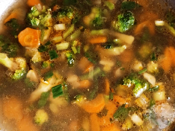 Langkah Gampang Menyiapkan Resep Sup tumis mentega yang Uenak Anti Ribet, Lezat