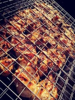 صورة لوصفة دجاج مشوي على الفحم 🍢