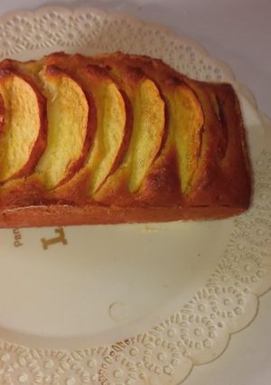 Una foto de Budín de manzana 🍎