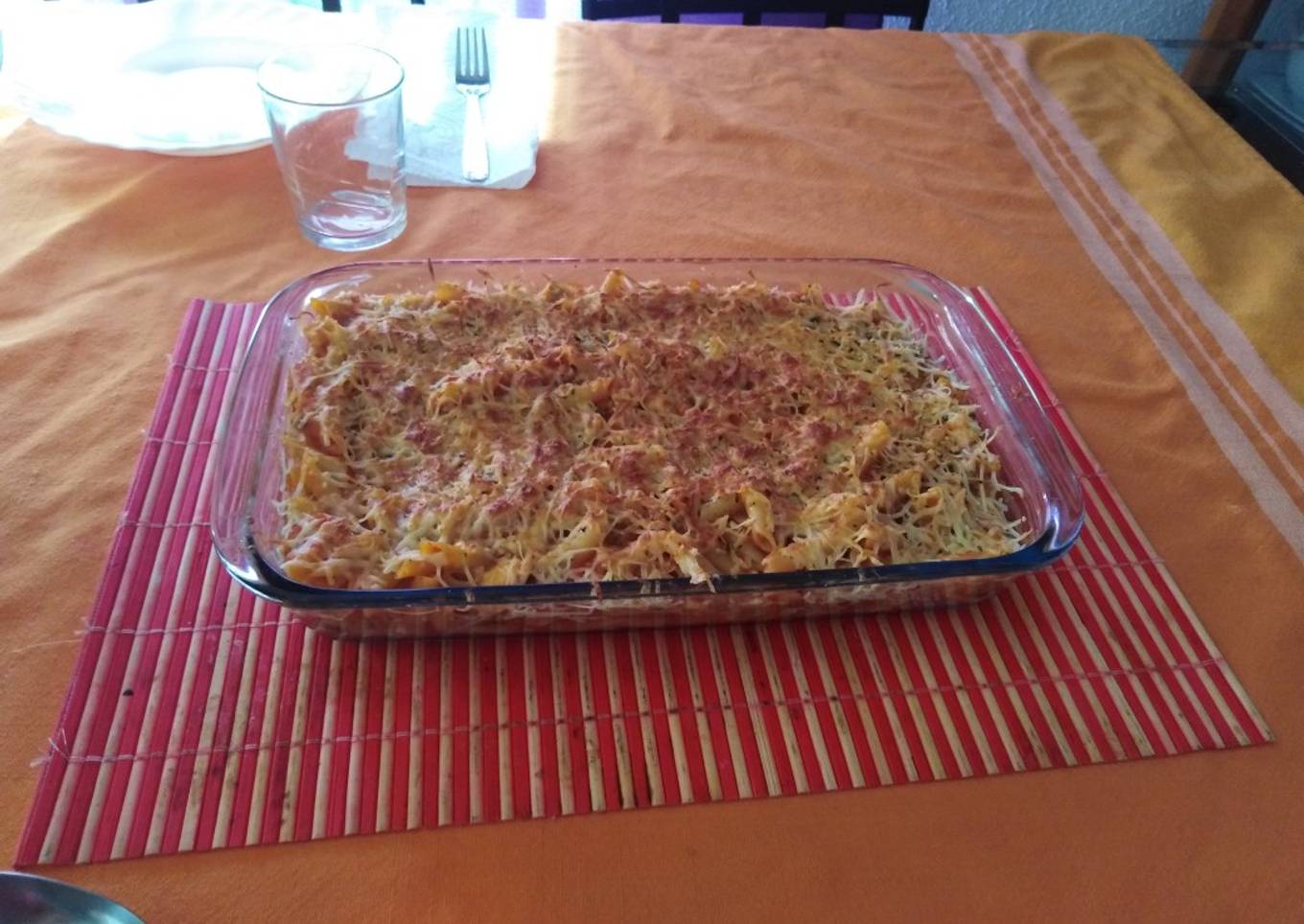 Macarrones con verdura y pollo