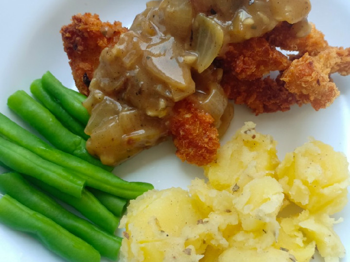 Resep Fried chicken dengan saus onion gravy, Enak Banget