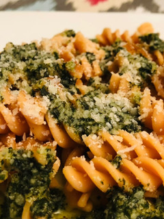 Una foto de Salsa pesto de albahaca