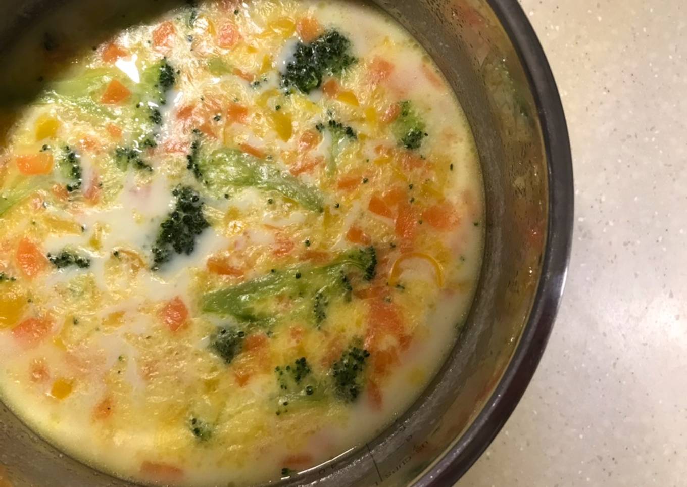 Vegetable soup with soy milk